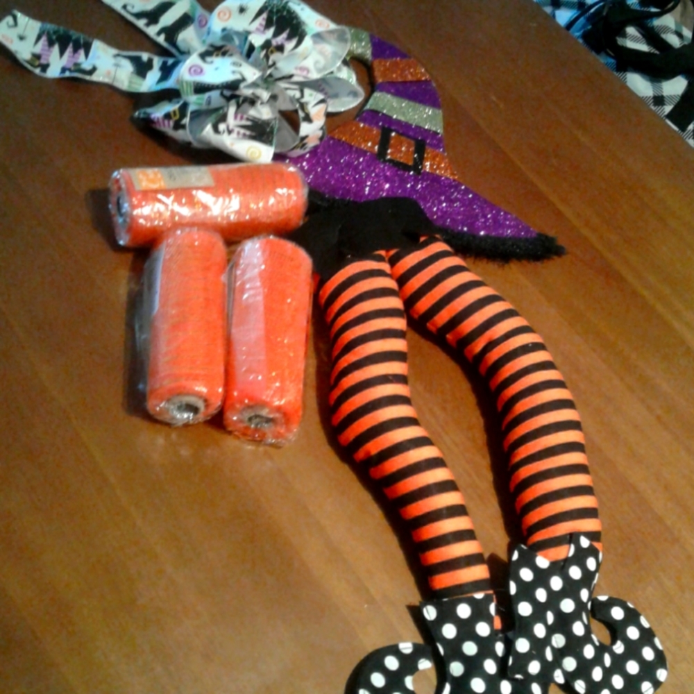 Halloween Hand Crafted Witch Wreath Door DIY Kit Legs NO ORANGE MESH FINAL